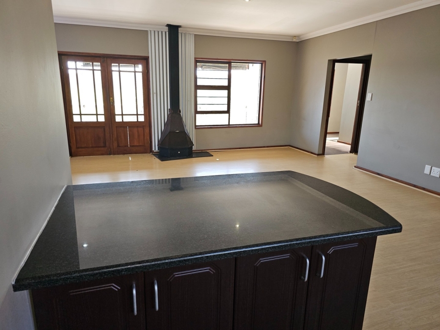 3 Bedroom Property for Sale in Reebok Western Cape